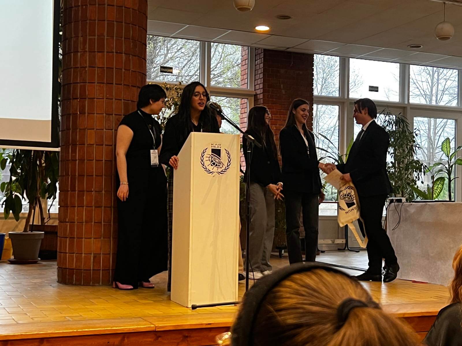 Delegierte im Austausch