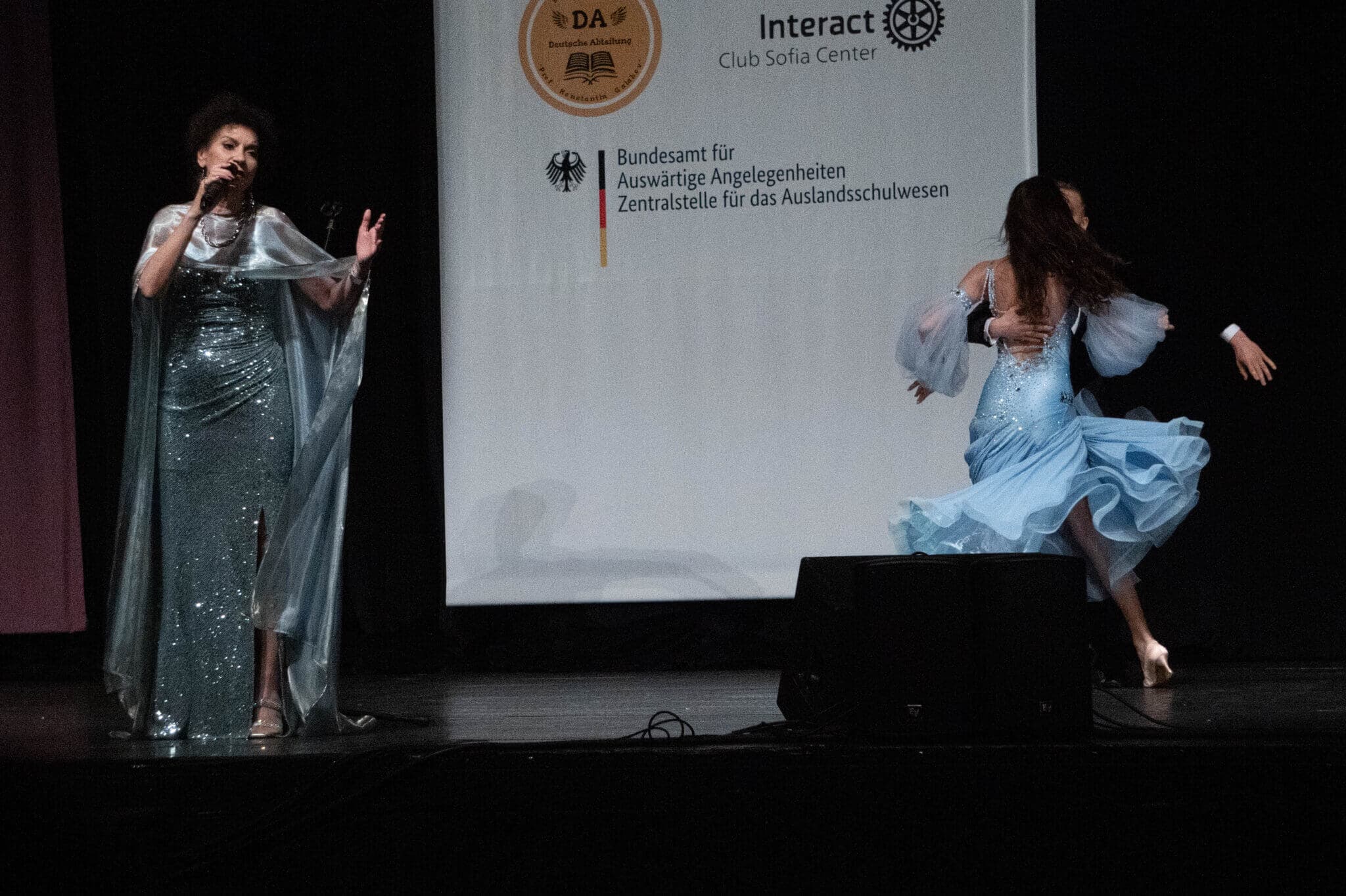 Auftritt Tanz und Gesang